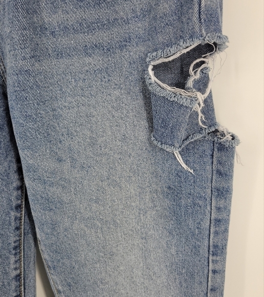 Nasty Gal Womens Distressed Faded and Frayed High Rise Ankle Jeans Size 6 - Picture 5 of 10